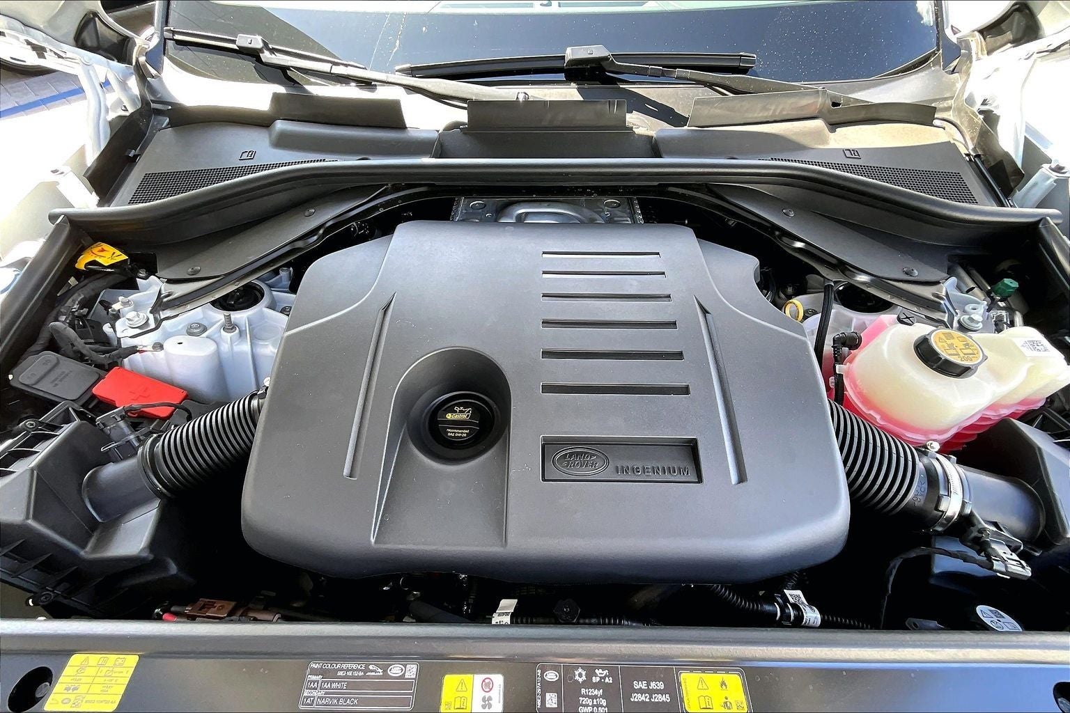 2025 Land Rover Range Rover Plug-In Hybrid SE