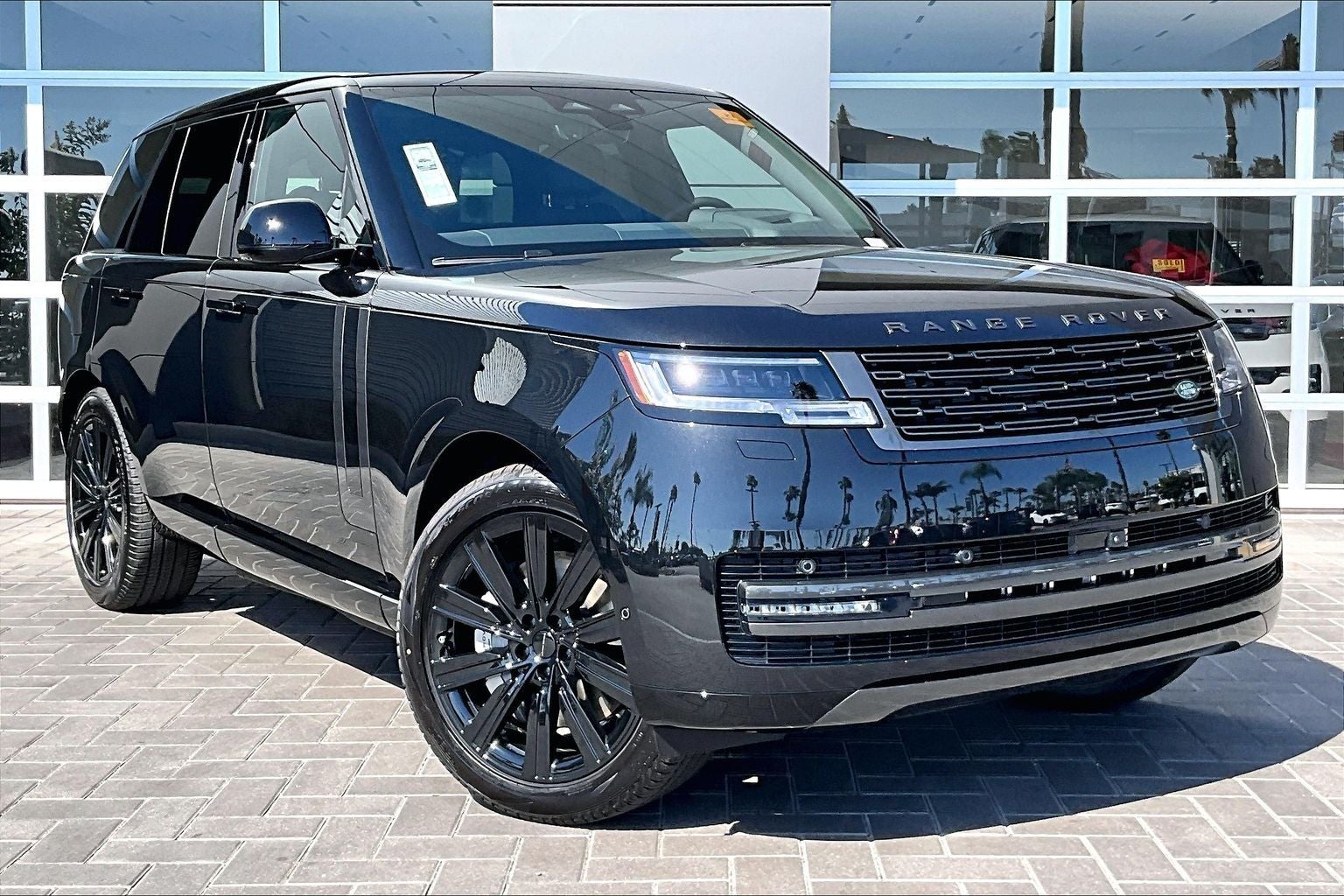 2026 Land Rover Range Rover Plug-In Hybrid SE