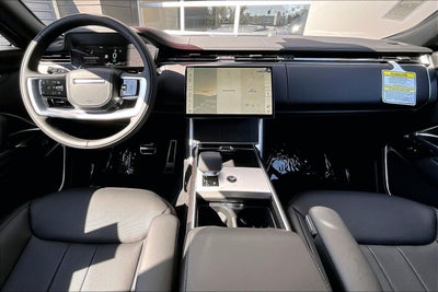 2026 Land Rover Range Rover Plug-In Hybrid SE