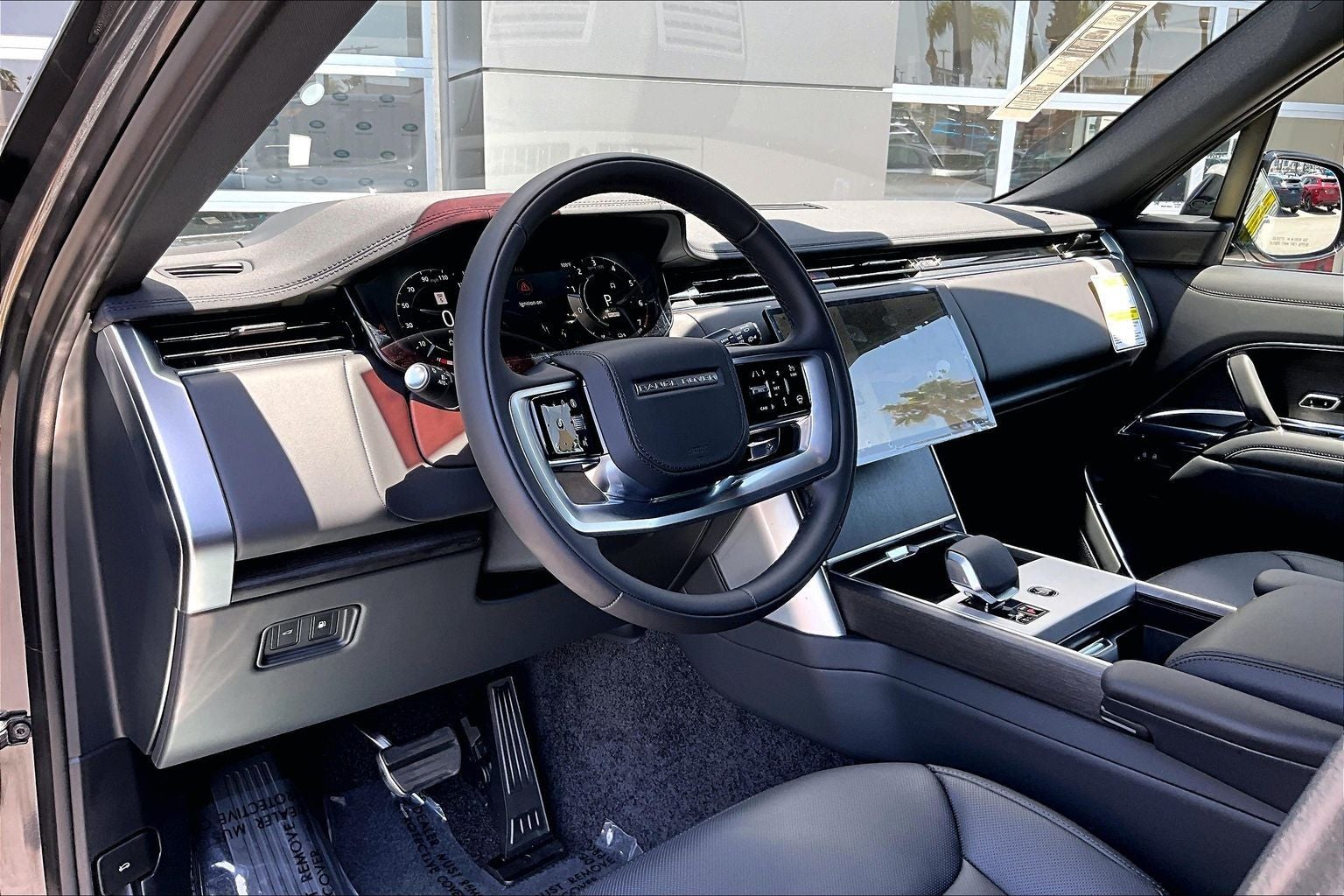 2026 Land Rover Range Rover Plug-In Hybrid SE