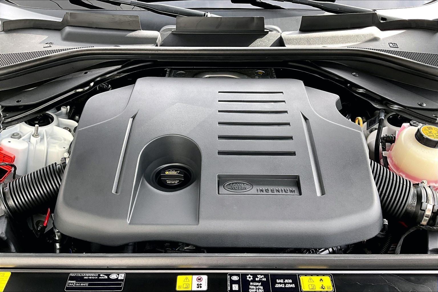 2026 Land Rover Range Rover Plug-In Hybrid SE