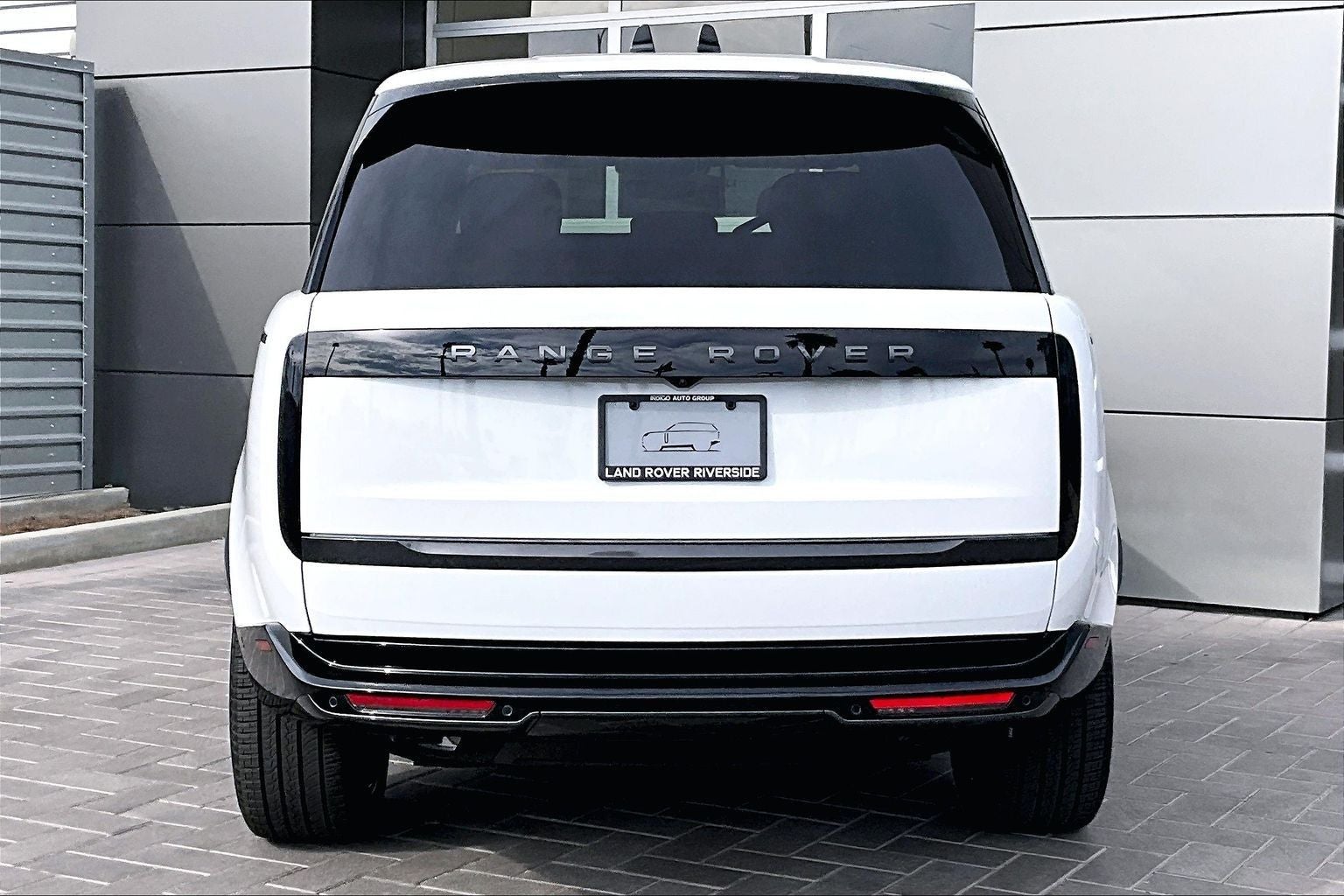 2026 Land Rover Range Rover Plug-In Hybrid SE