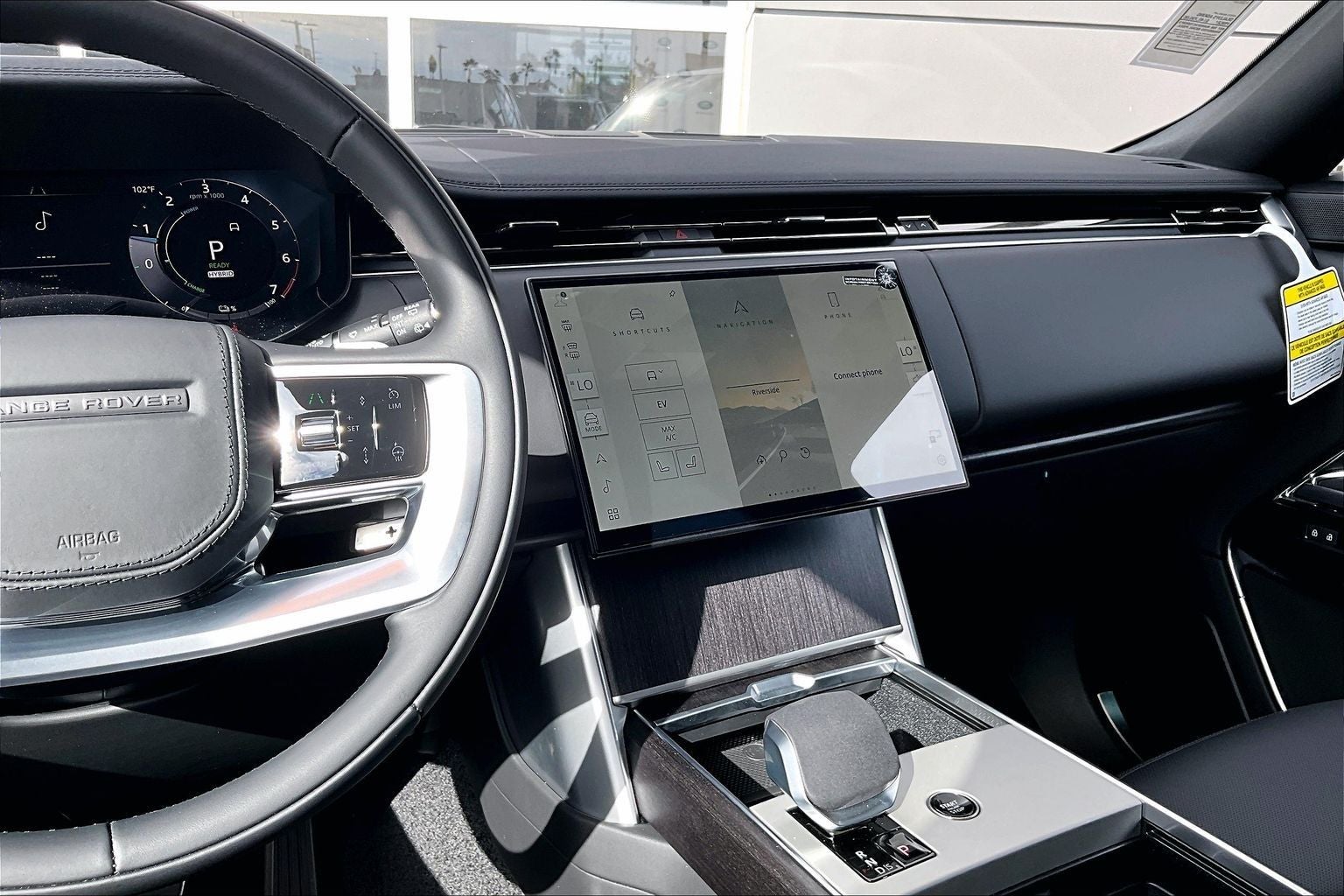 2026 Land Rover Range Rover Plug-In Hybrid SE