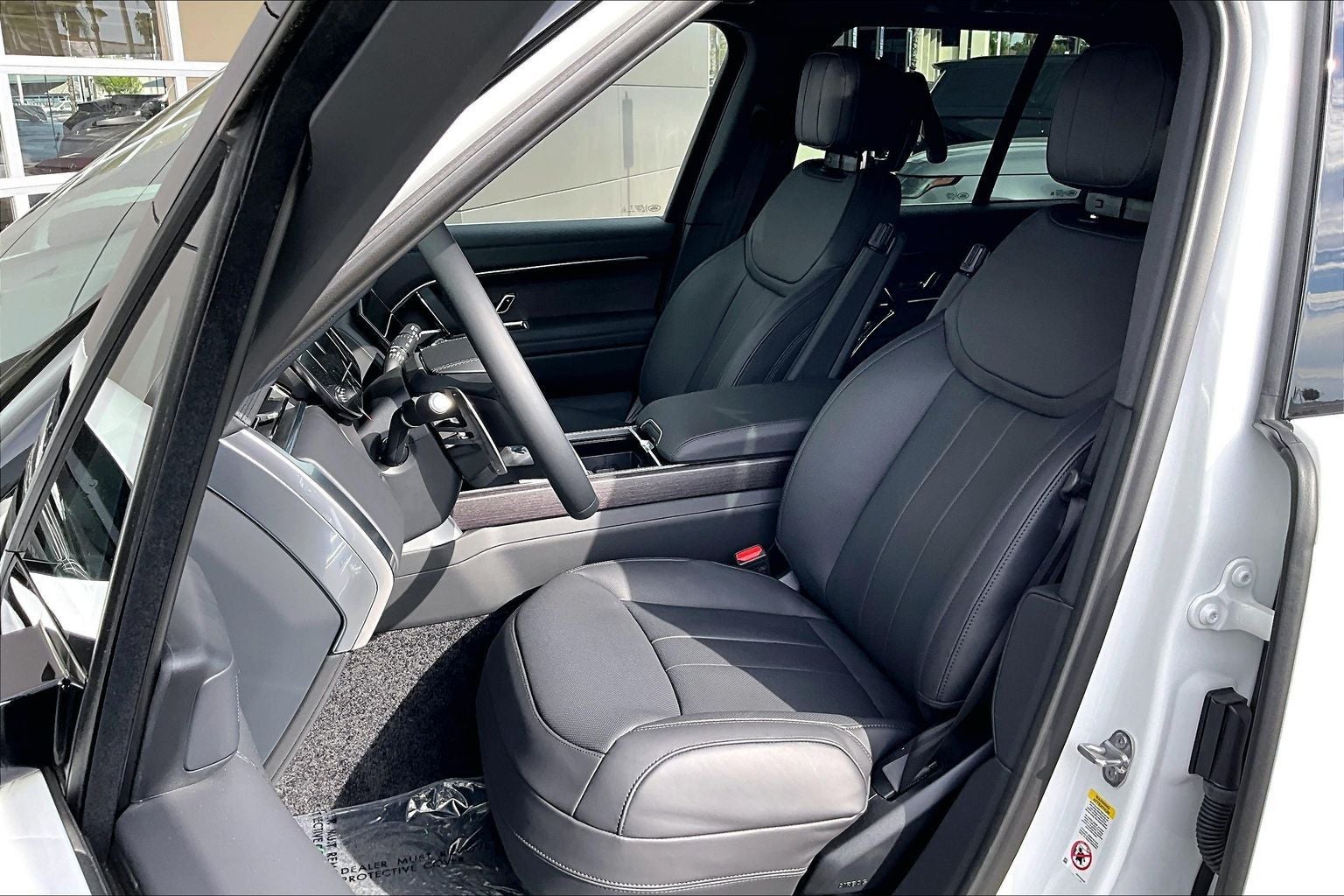 2026 Land Rover Range Rover Plug-In Hybrid SE