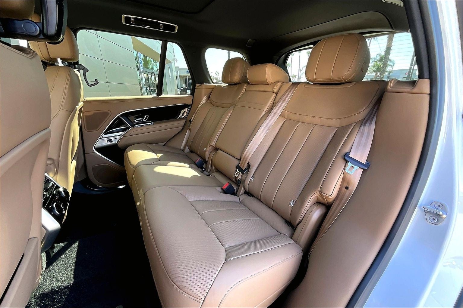 2026 Land Rover Range Rover Plug-In Hybrid SE