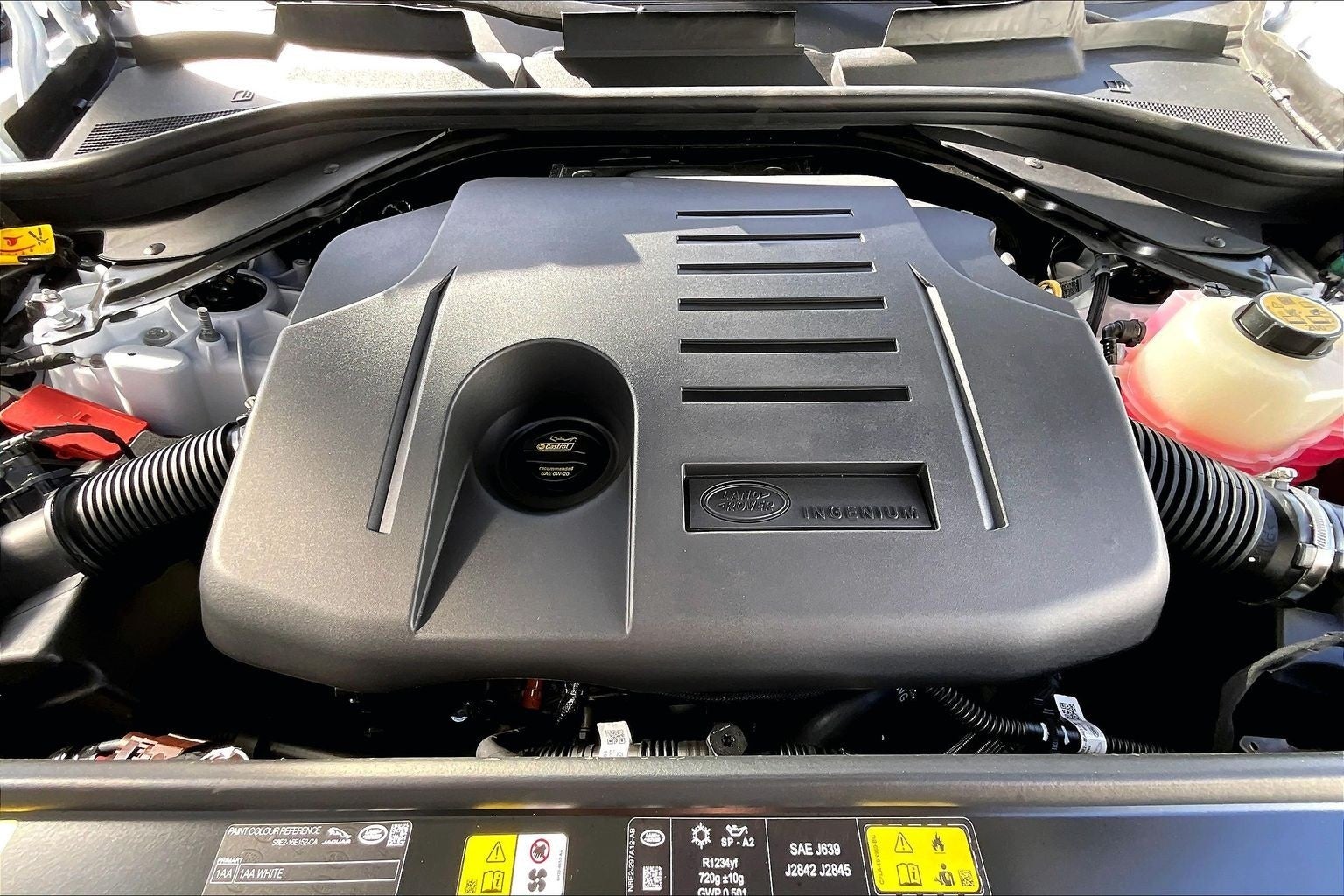 2026 Land Rover Range Rover Plug-In Hybrid SE