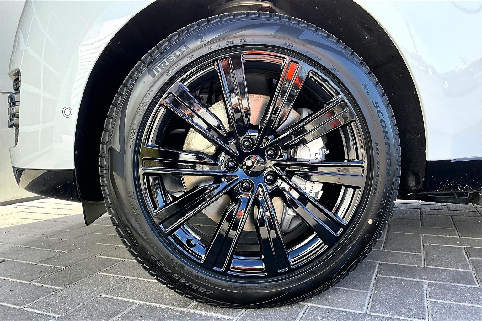 2026 Land Rover Range Rover Plug-In Hybrid SE