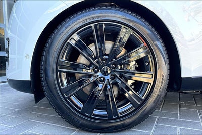 2026 Land Rover Range Rover Plug-In Hybrid SE