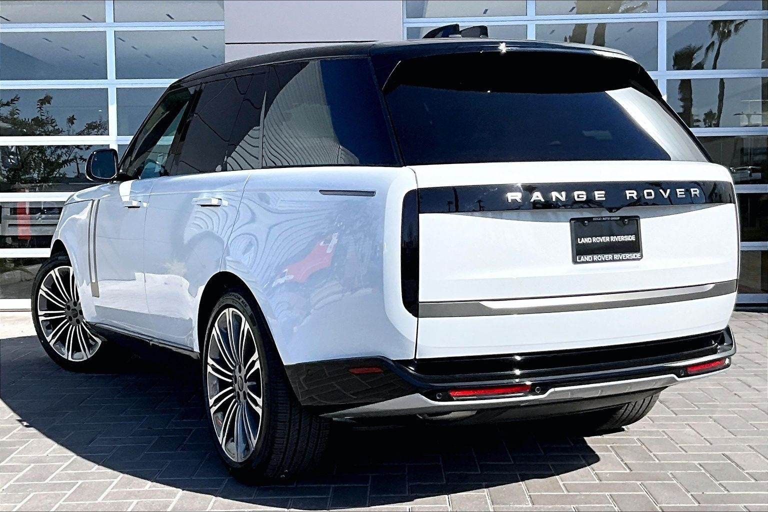 2026 Land Rover Range Rover SE