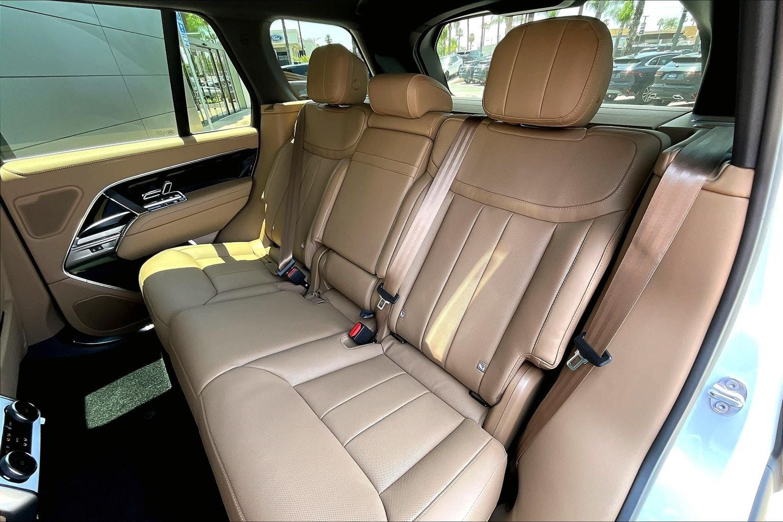 2026 Land Rover Range Rover SE