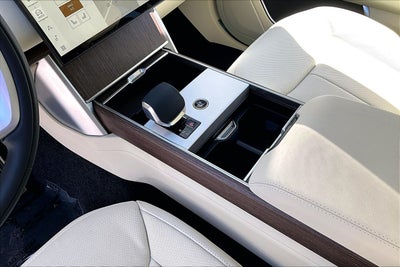 2026 Land Rover Range Rover SE