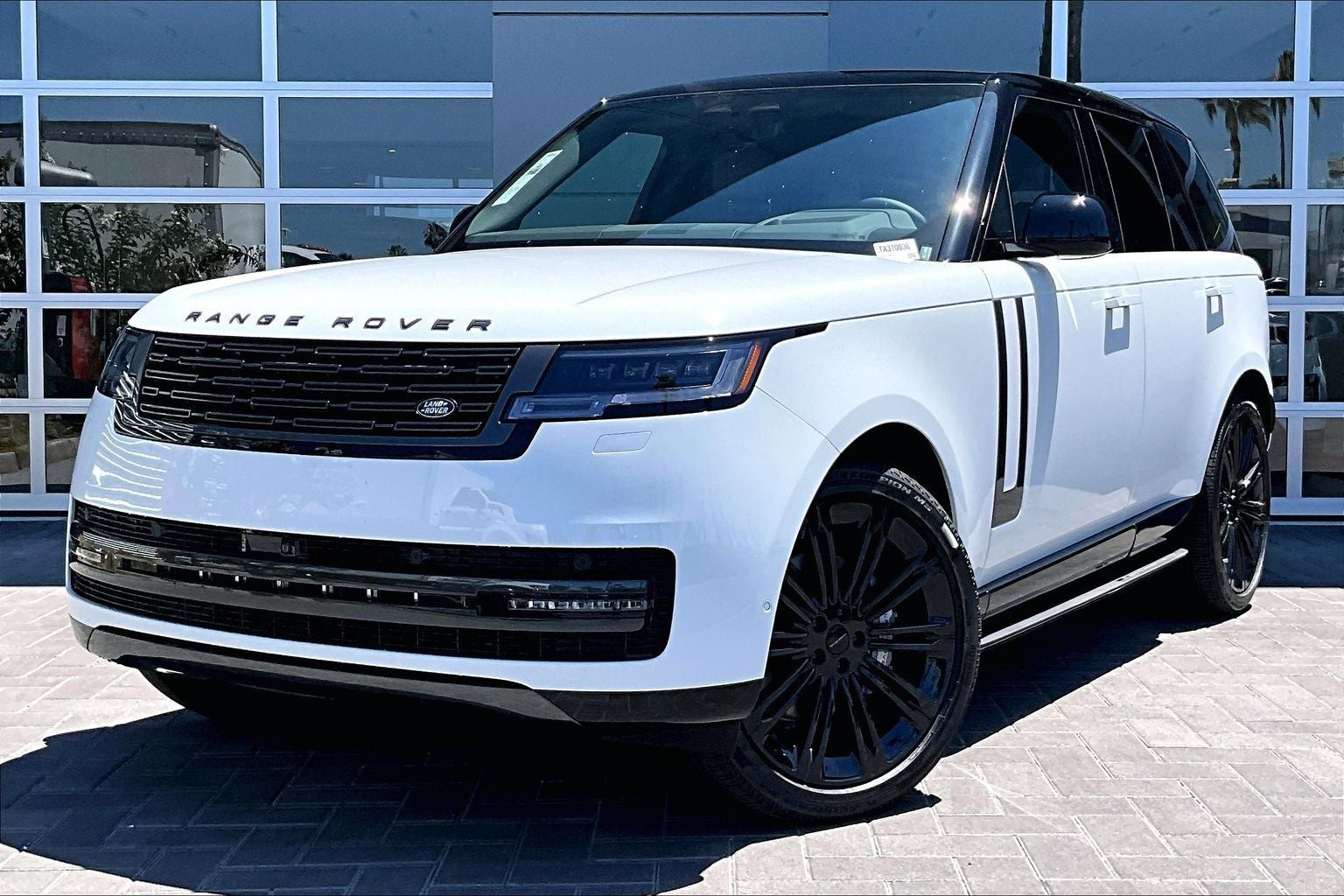 2026 Land Rover Range Rover SE