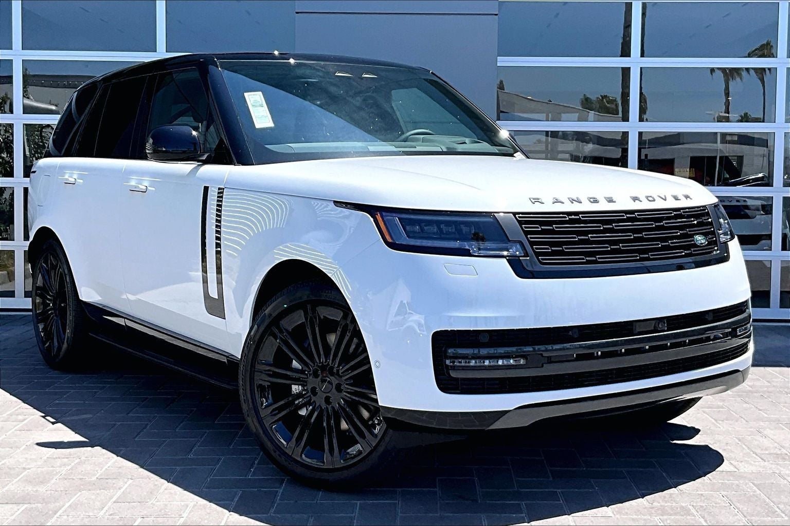 2026 Land Rover Range Rover SE
