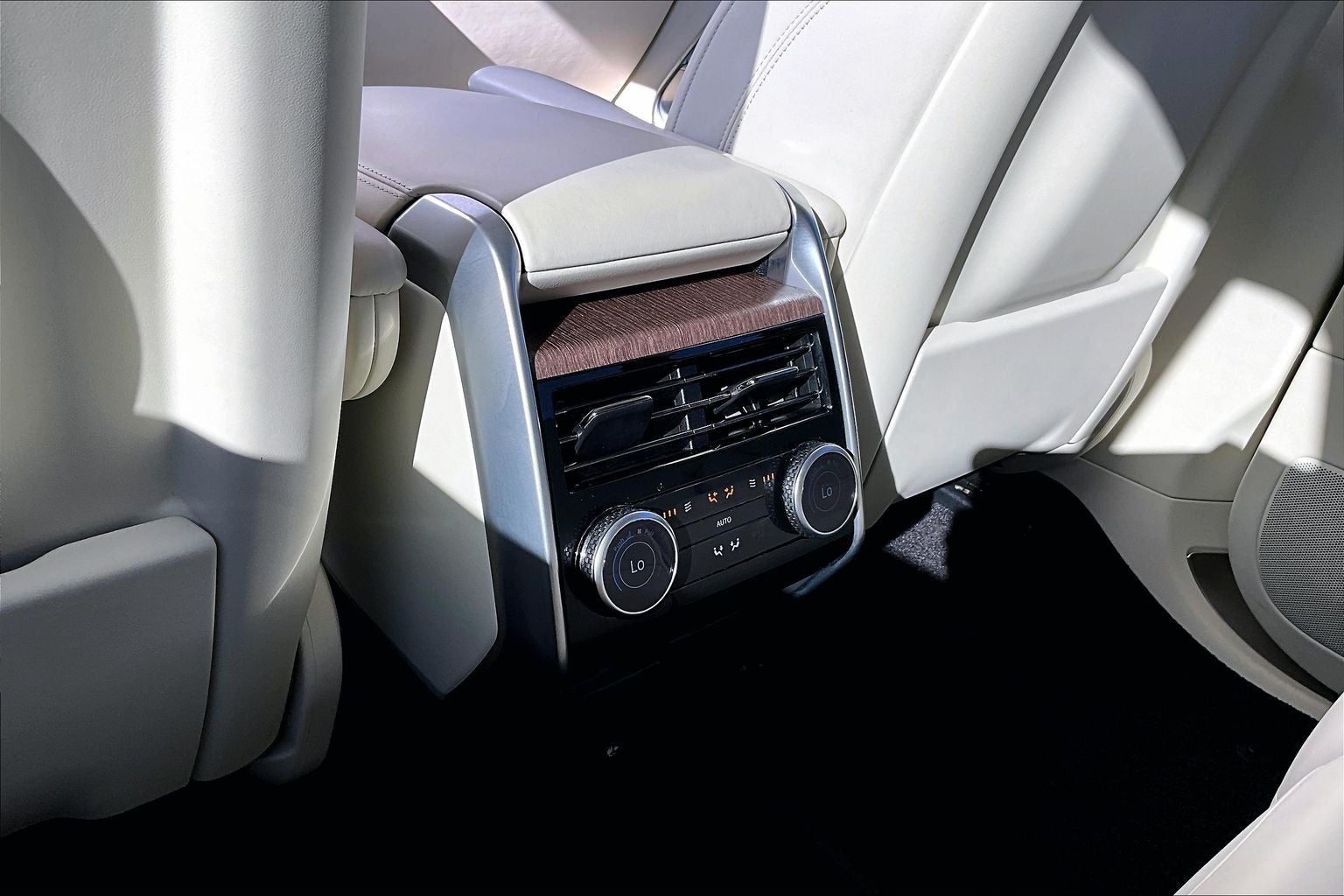 2024 Land Rover Range Rover SE