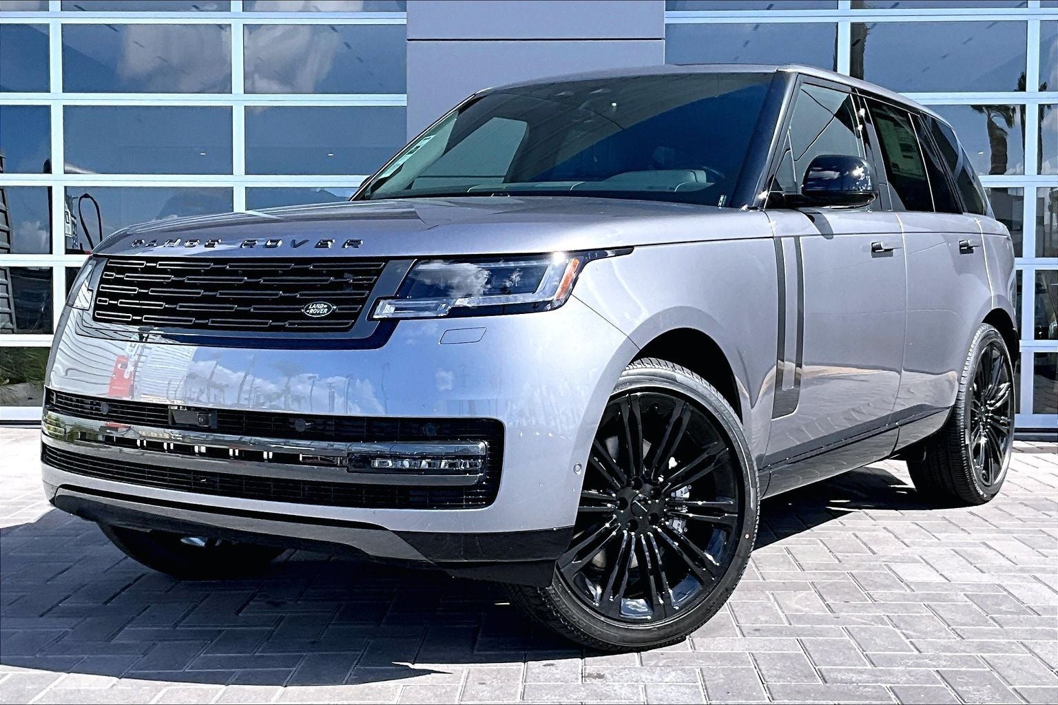 2026 Land Rover Range Rover SE