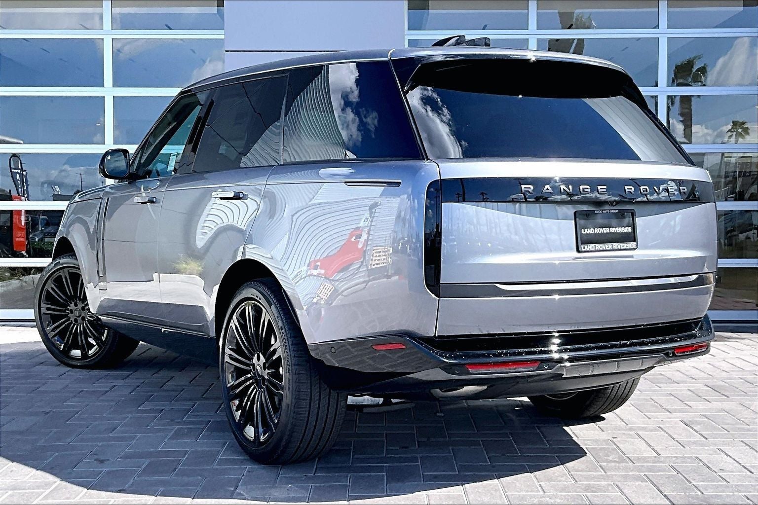 2026 Land Rover Range Rover SE