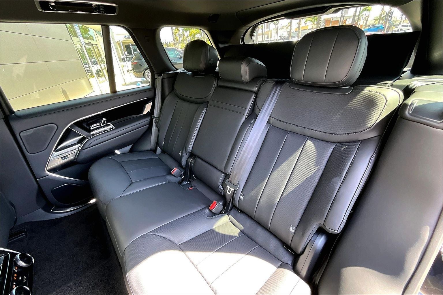 2026 Land Rover Range Rover SE