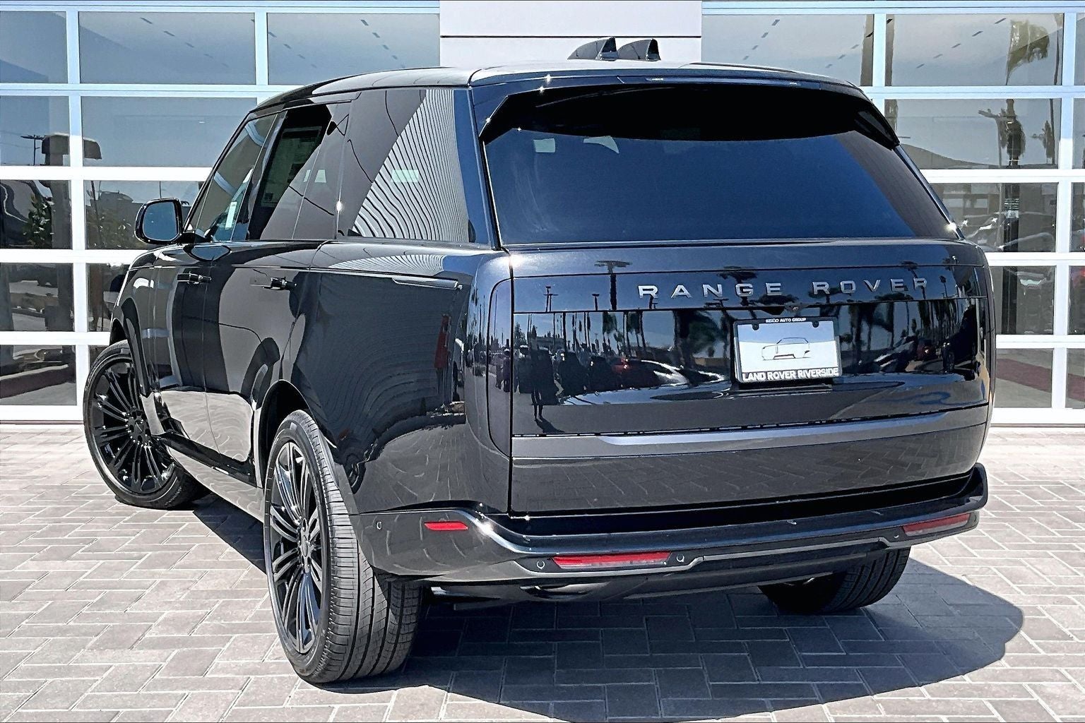 2026 Land Rover Range Rover SE