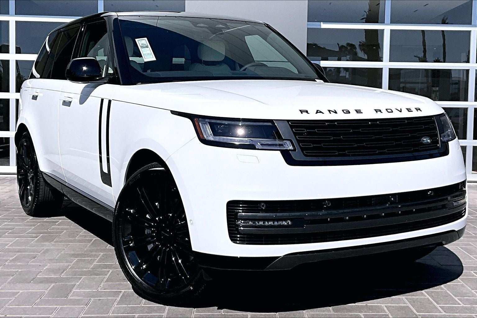 2026 Land Rover Range Rover SE