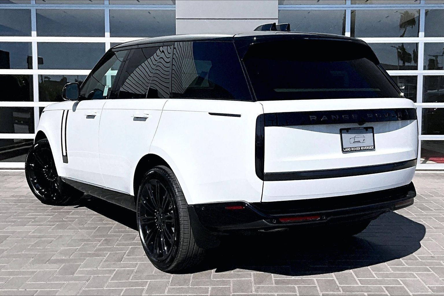 2026 Land Rover Range Rover SE