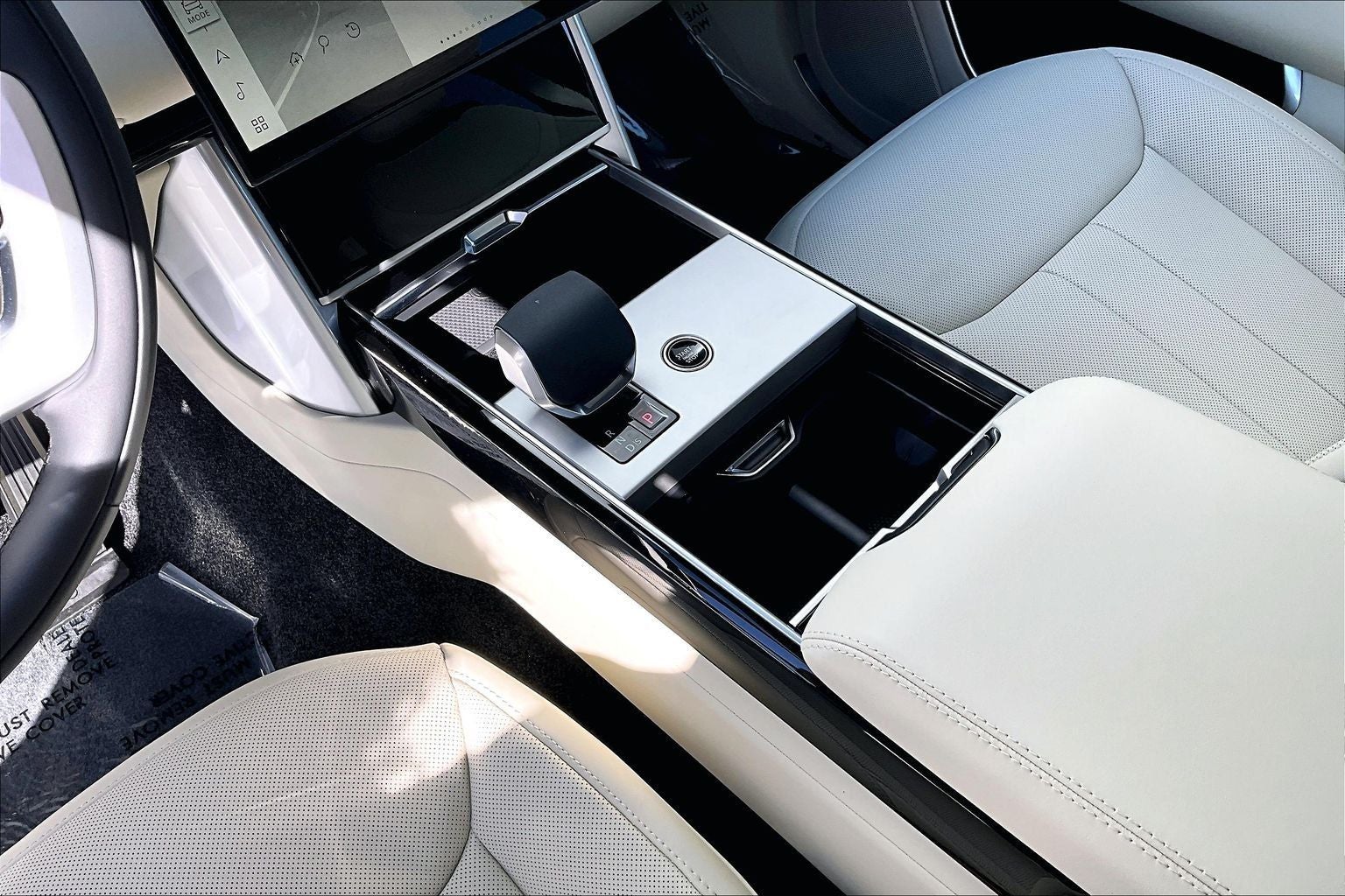 2026 Land Rover Range Rover SE