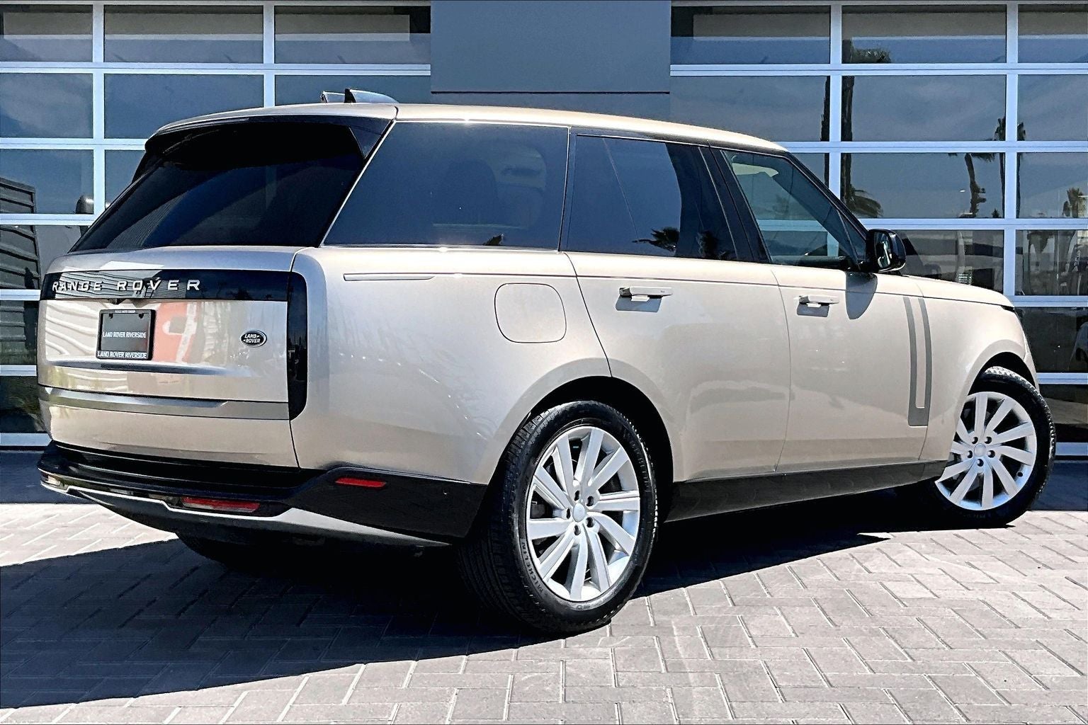 2023 Land Rover Range Rover SE