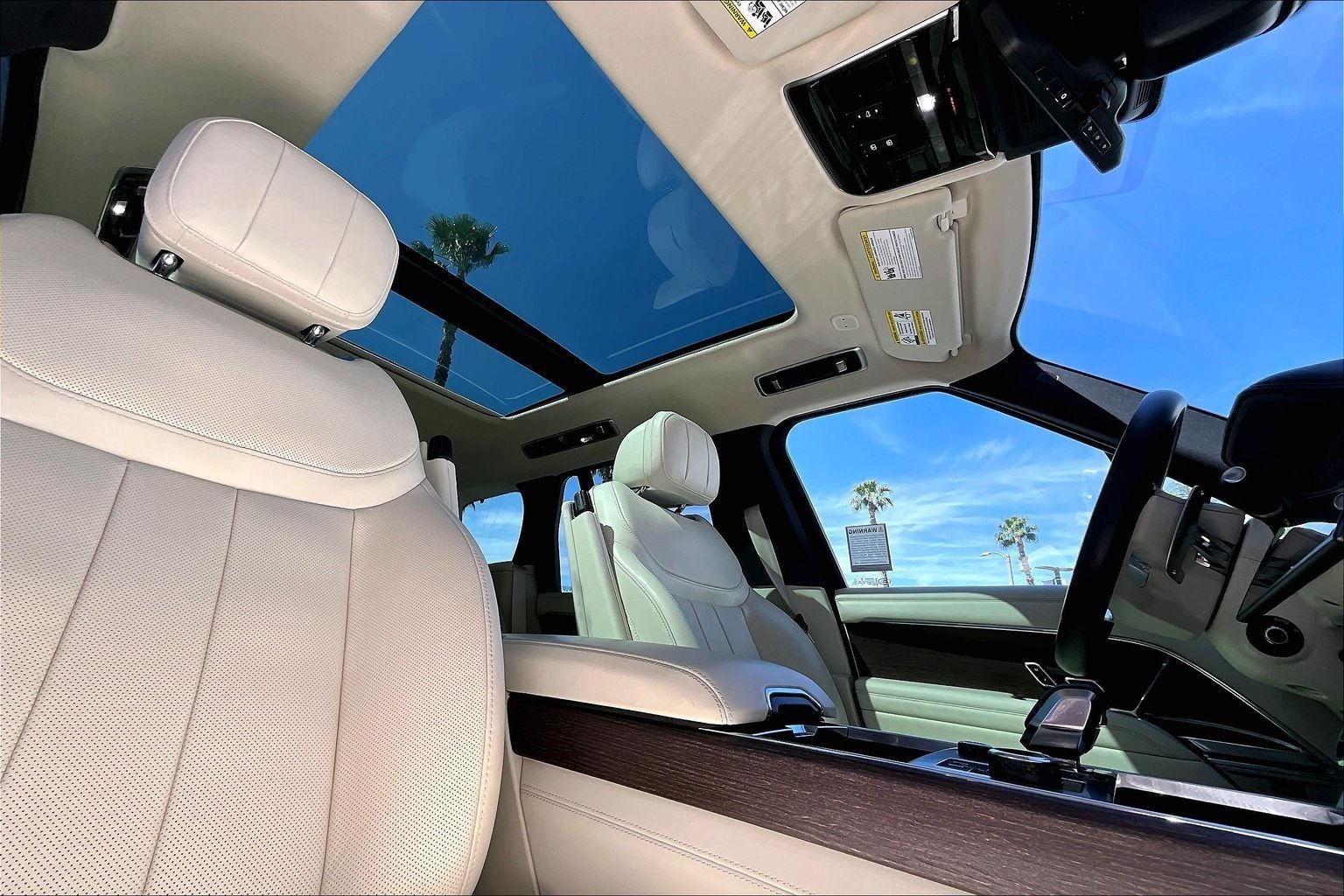 2023 Land Rover Range Rover SE