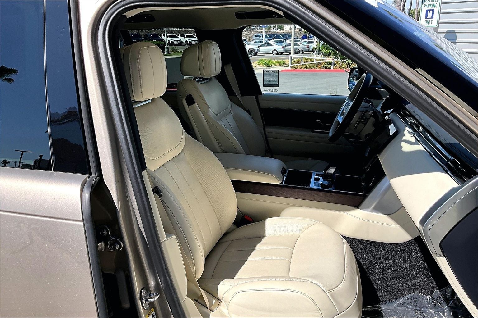 2023 Land Rover Range Rover SE