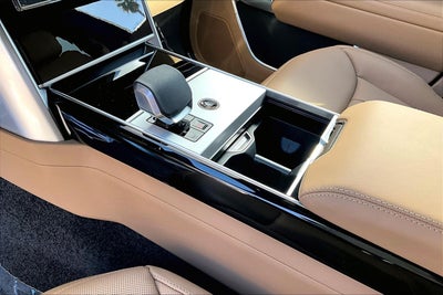 2026 Land Rover Range Rover SE