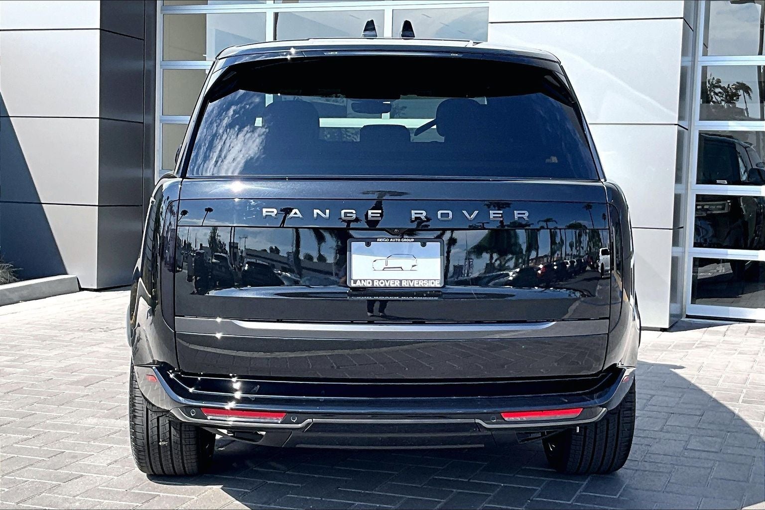 2026 Land Rover Range Rover SE