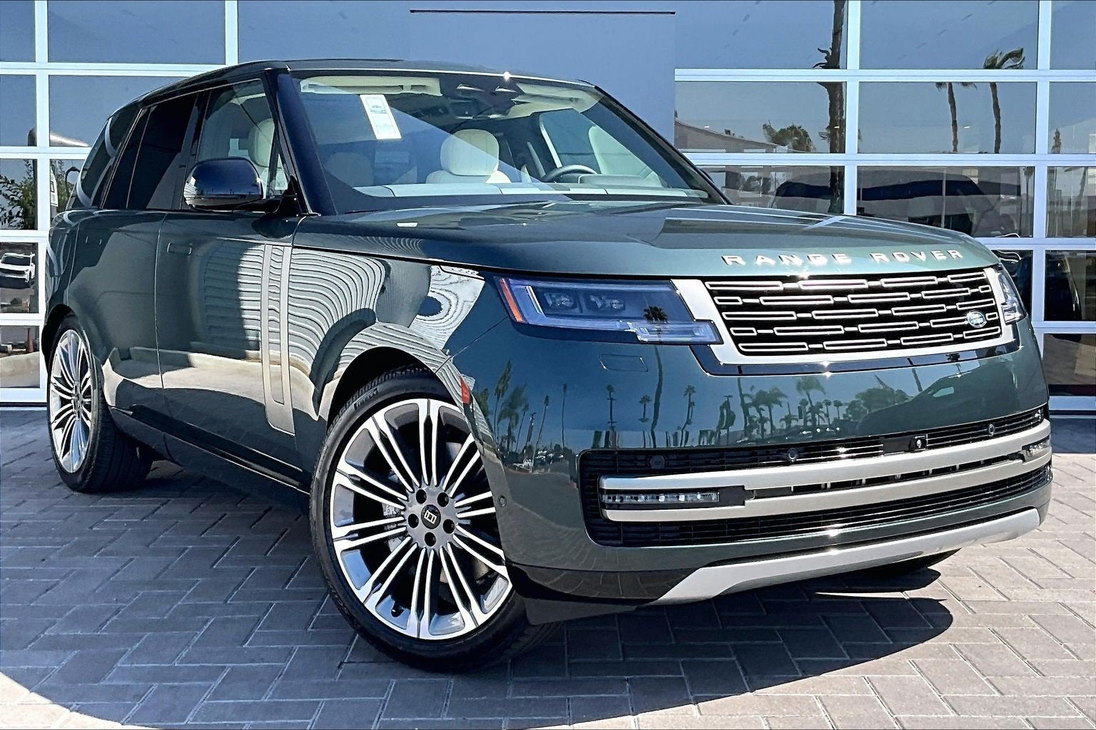 2027 Land Rover Range Rover SE