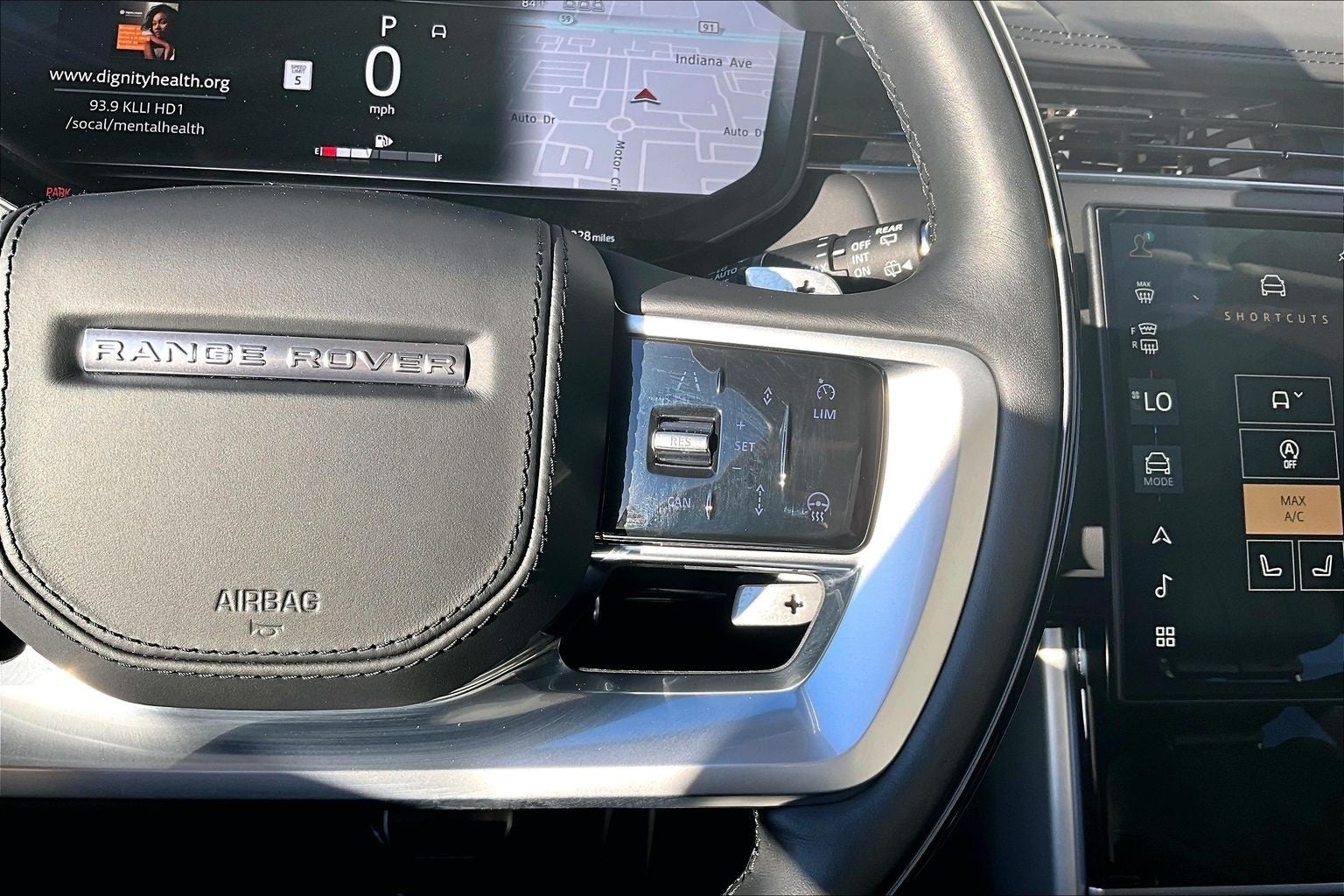 2025 Land Rover Range Rover SE