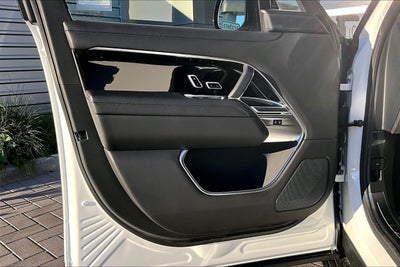 2025 Land Rover Range Rover SE