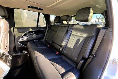 2025 Land Rover Range Rover SE