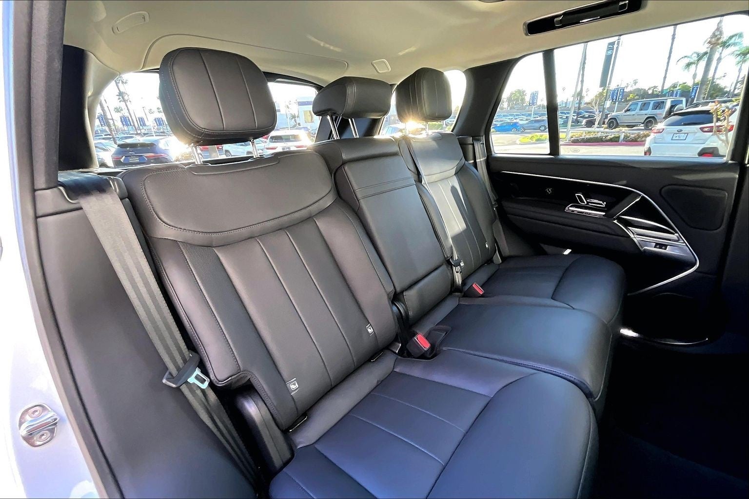 2025 Land Rover Range Rover SE