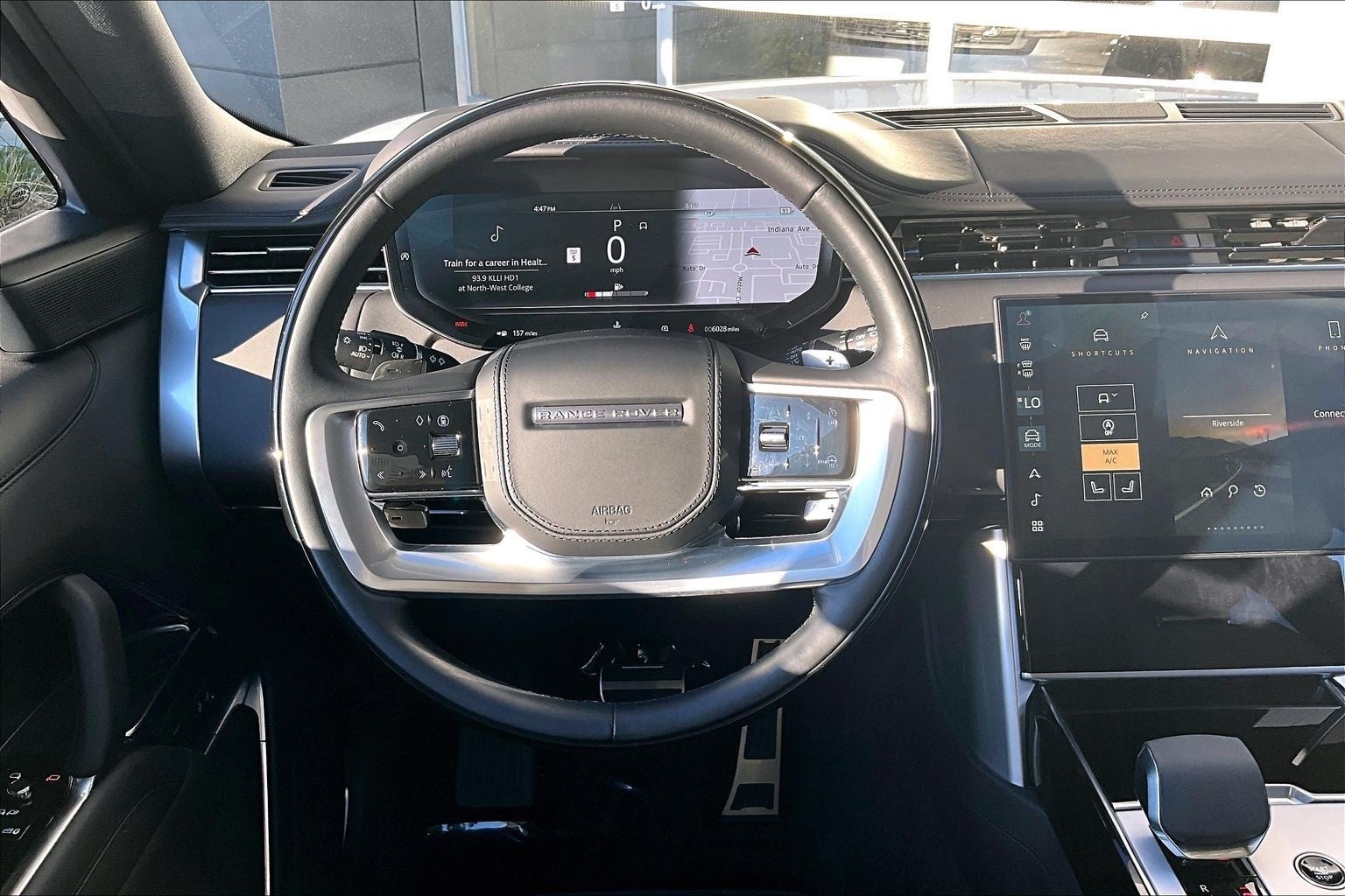 2025 Land Rover Range Rover SE