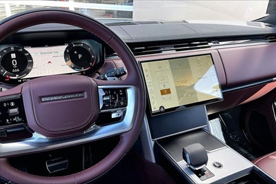 2026 Land Rover Range Rover SE