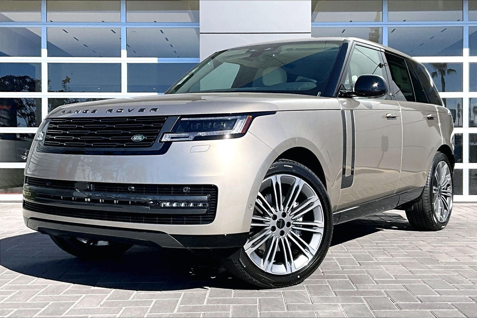 2026 Land Rover Range Rover SE