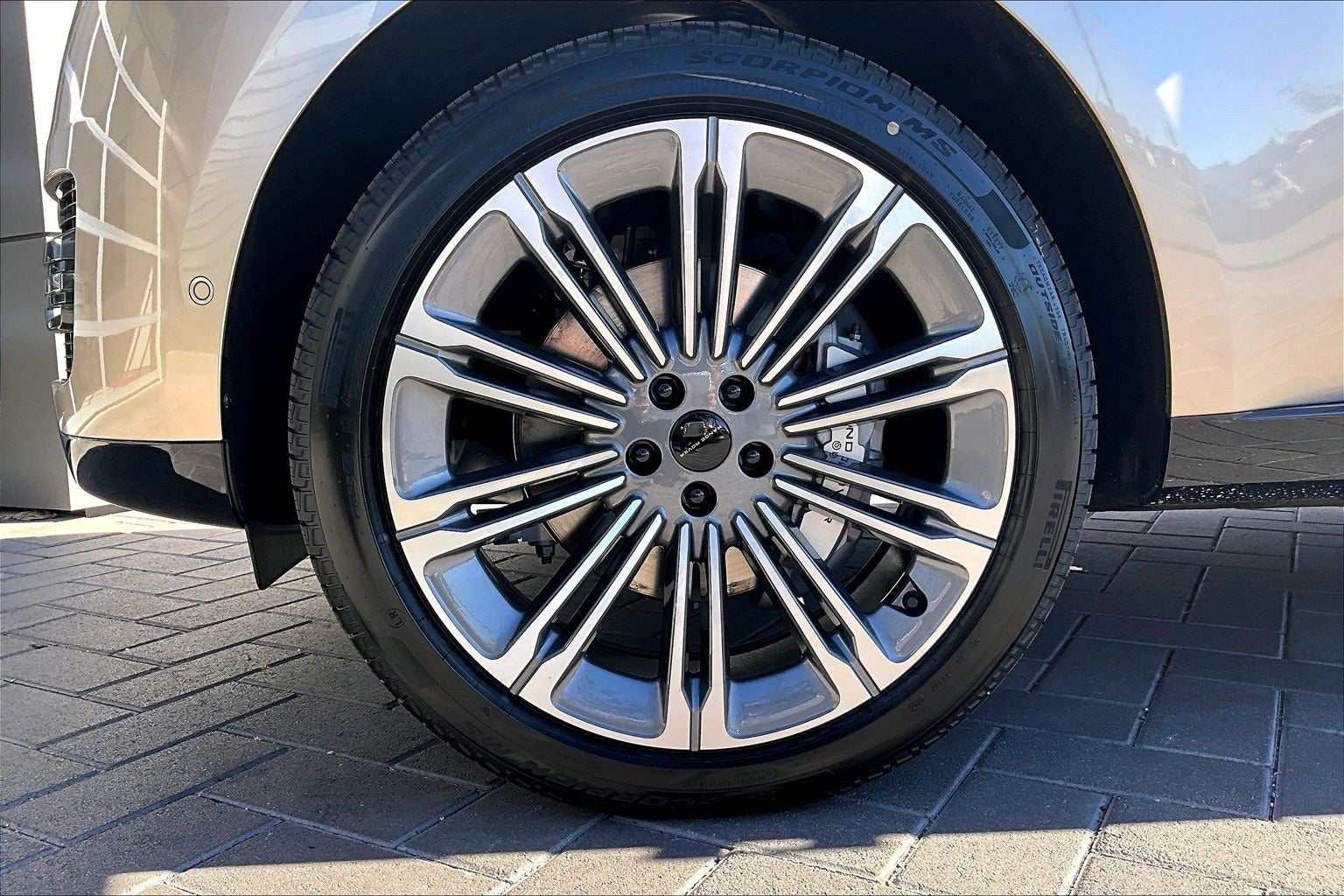 2026 Land Rover Range Rover SE