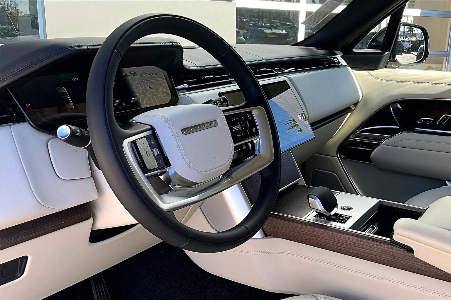 2026 Land Rover Range Rover SE