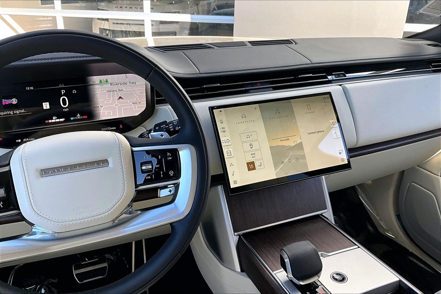 2026 Land Rover Range Rover SE