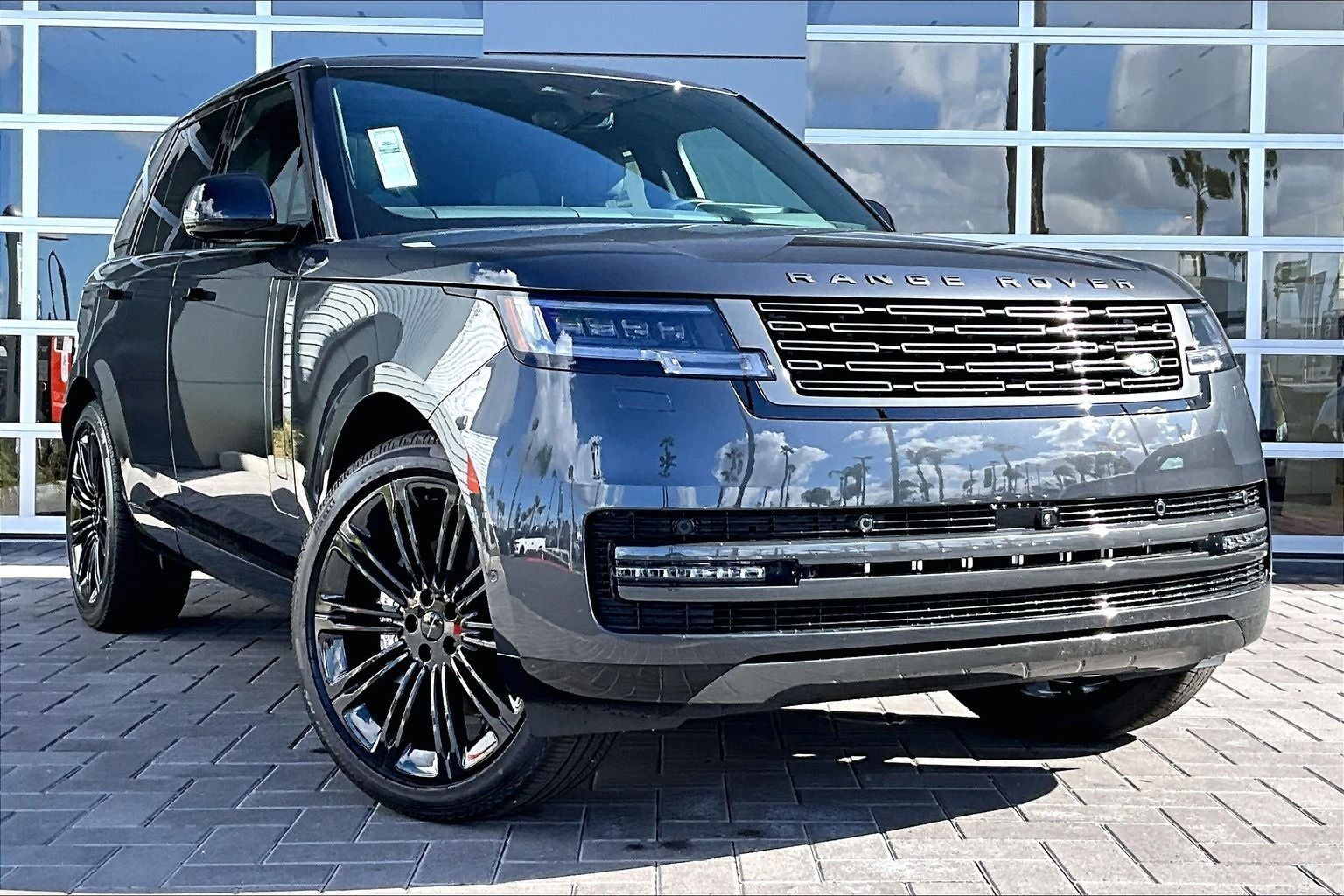 2026 Land Rover Range Rover SE