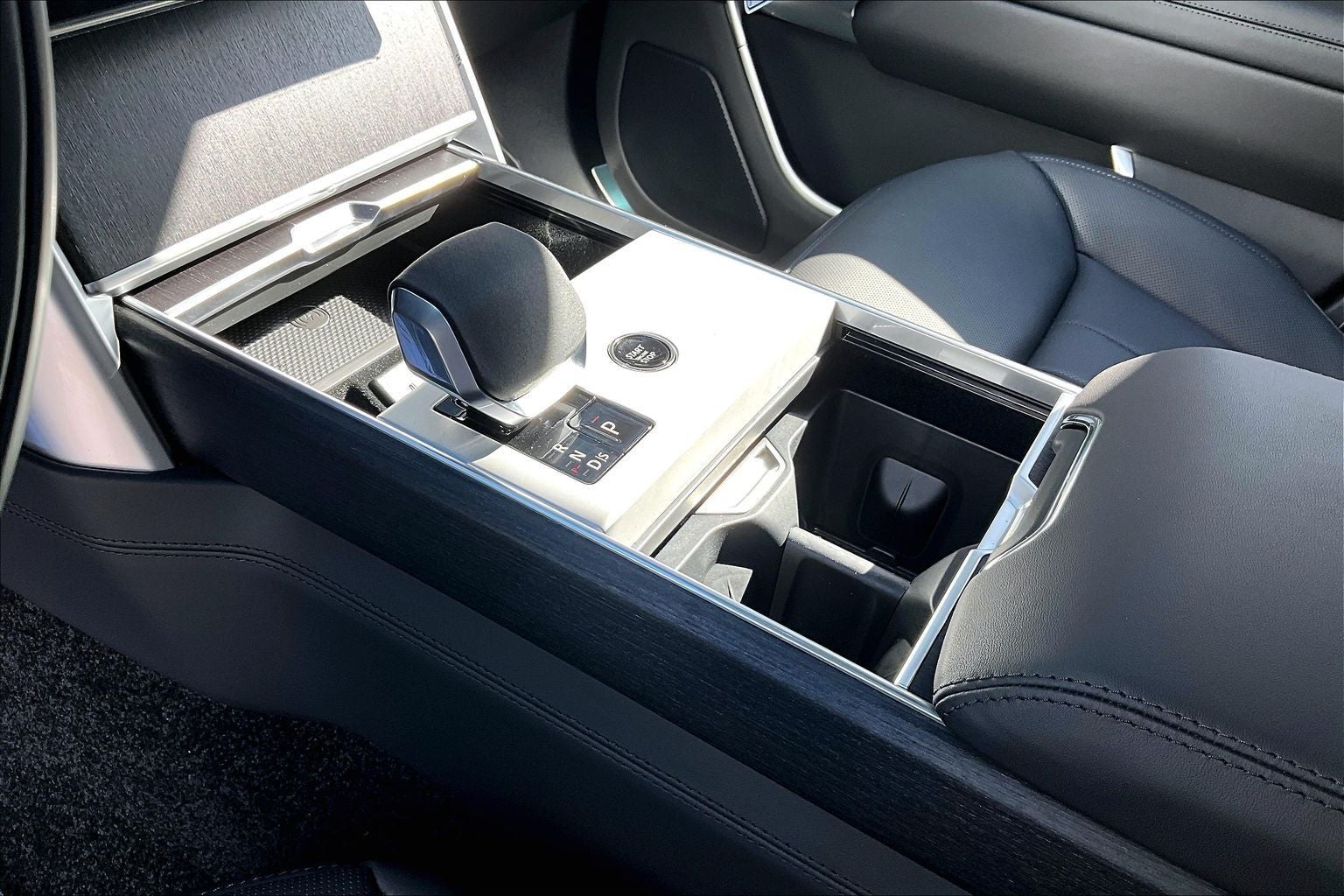 2026 Land Rover Range Rover SE