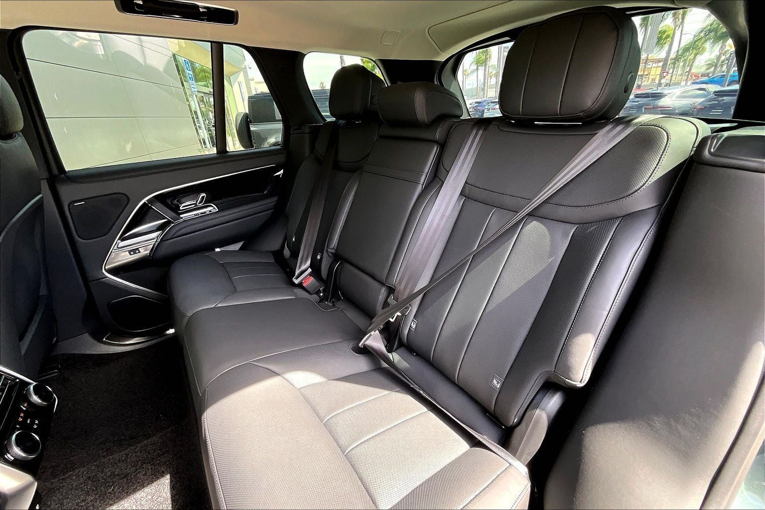 2026 Land Rover Range Rover SE