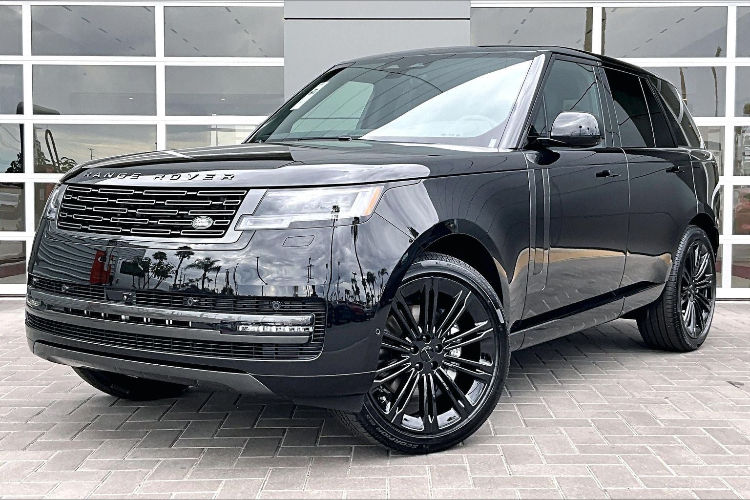2026 Land Rover Range Rover SE