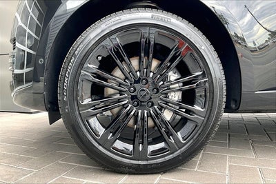 2026 Land Rover Range Rover SE