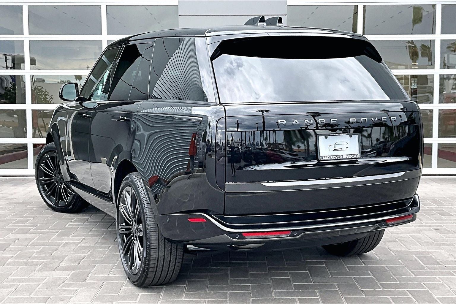 2026 Land Rover Range Rover SE