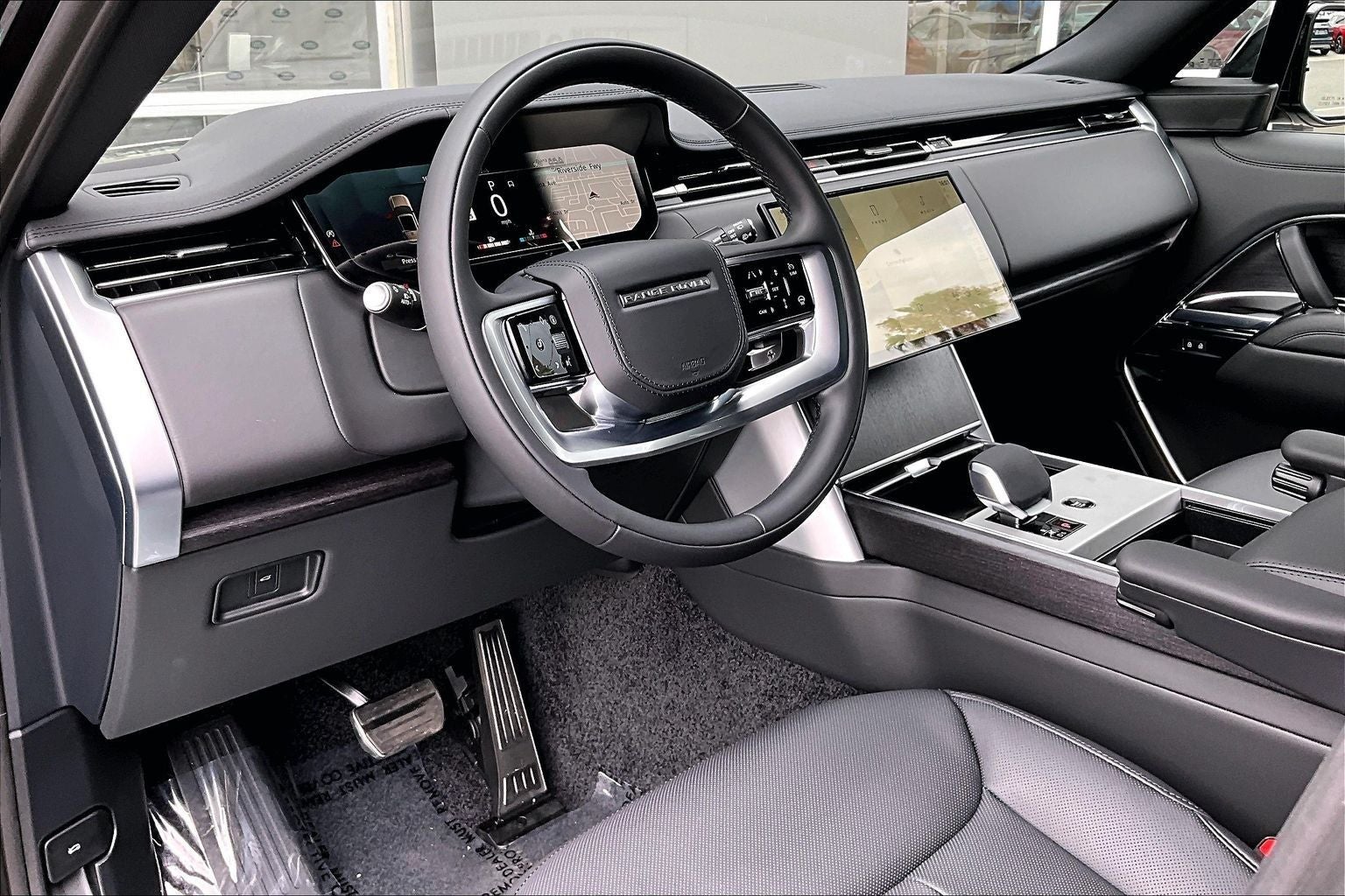 2026 Land Rover Range Rover SE