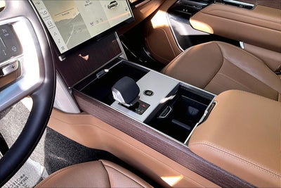 2024 Land Rover Range Rover SE