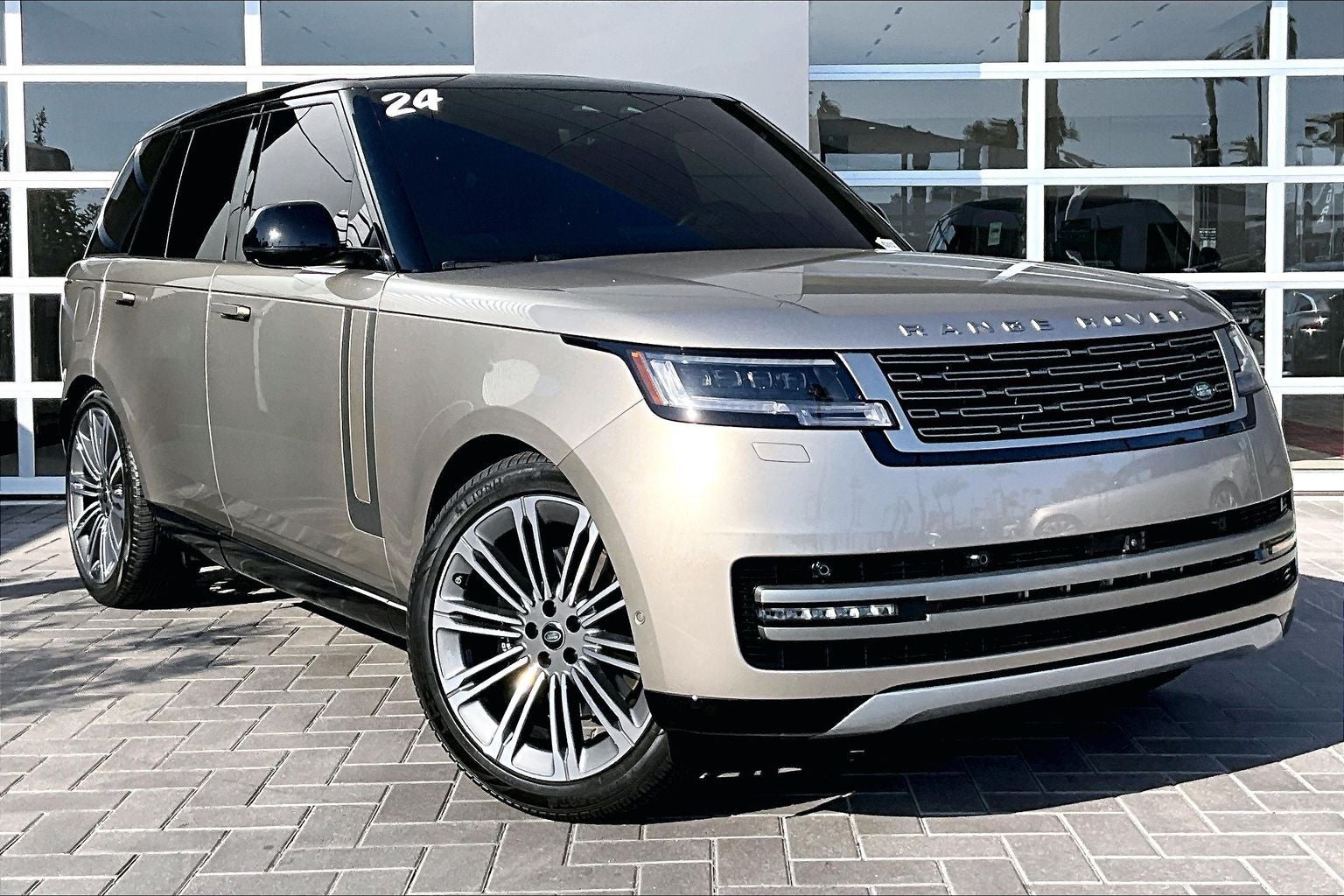 2024 Land Rover Range Rover SE